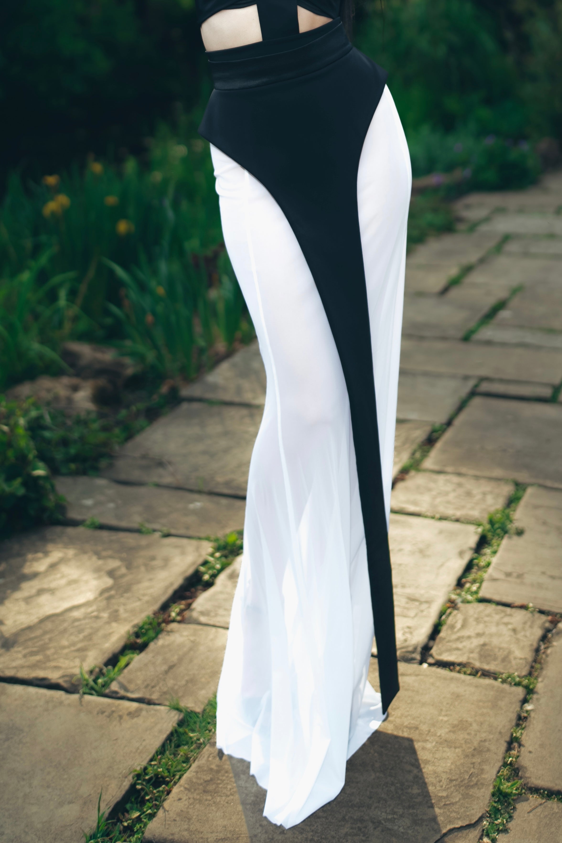Komorebi Belted Overlay