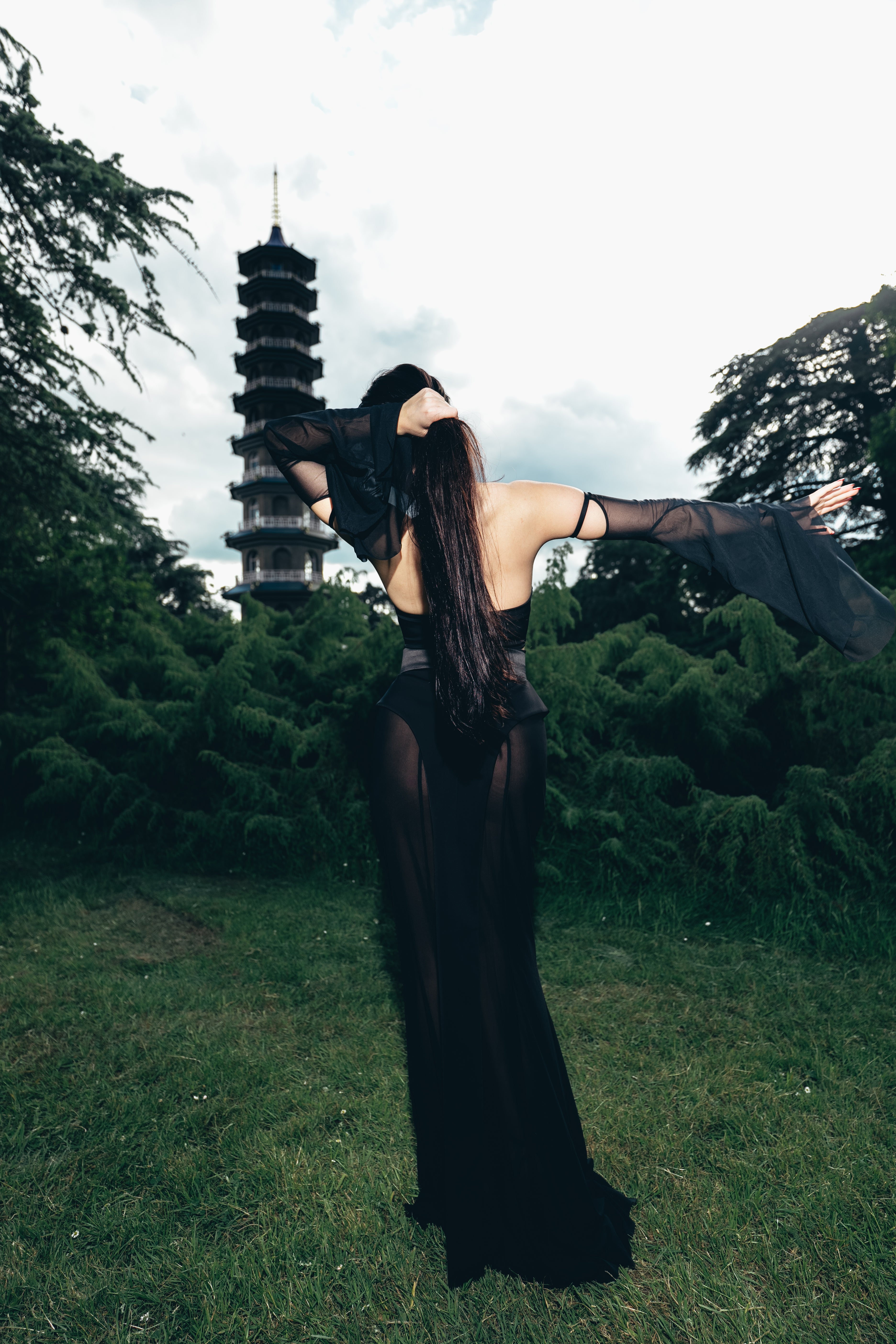 Komorebi Shadow Sleeves
