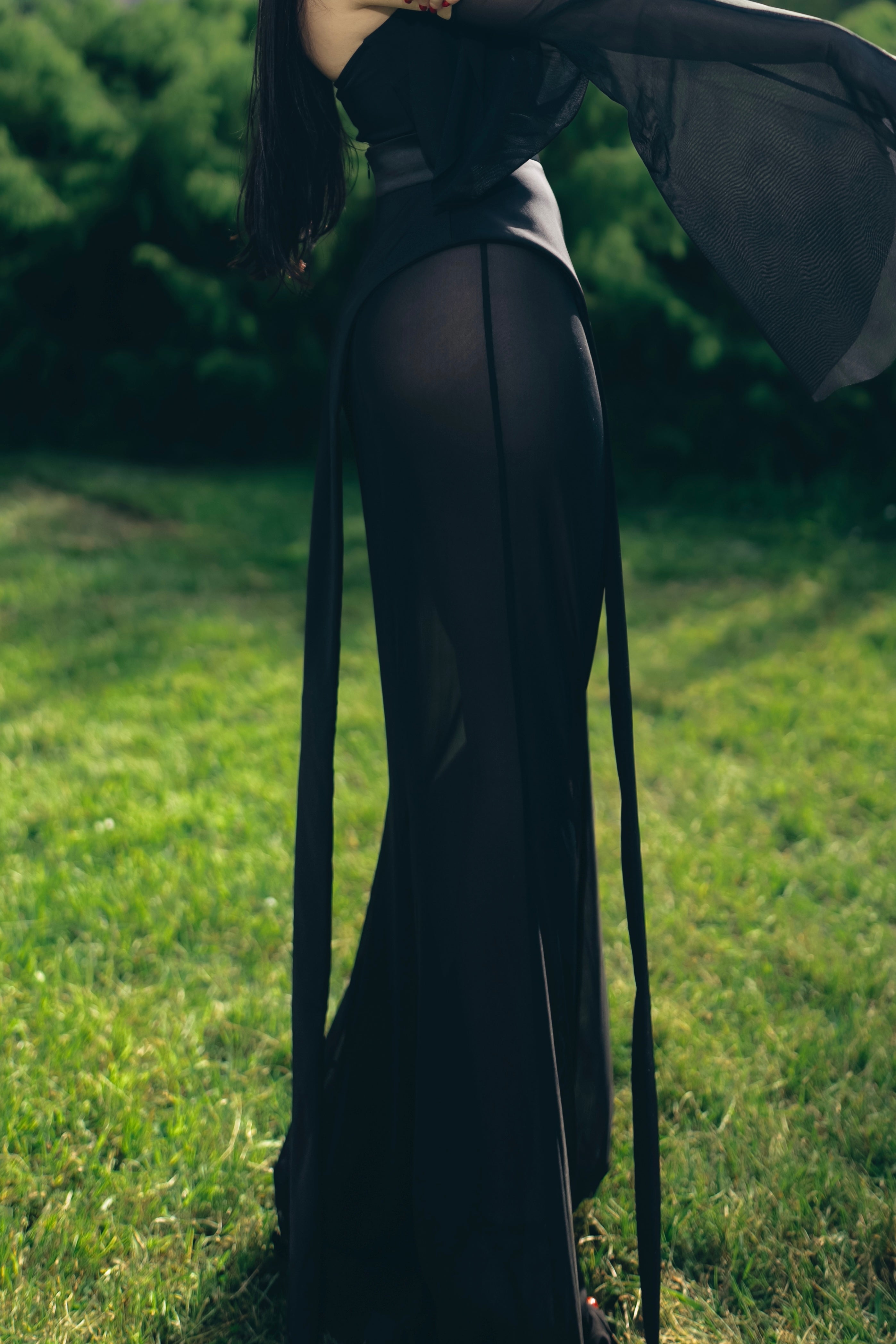 Komorebi Belted Overlay